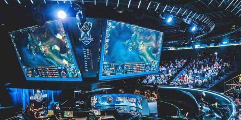 Esports đầy sức hấp dẫn